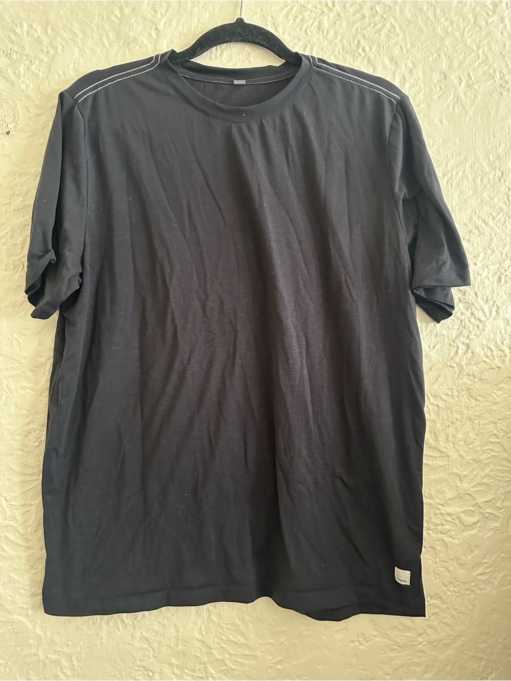 Vuori Currently Tech Tee Men’s Black Short Sleeve T-Shirt